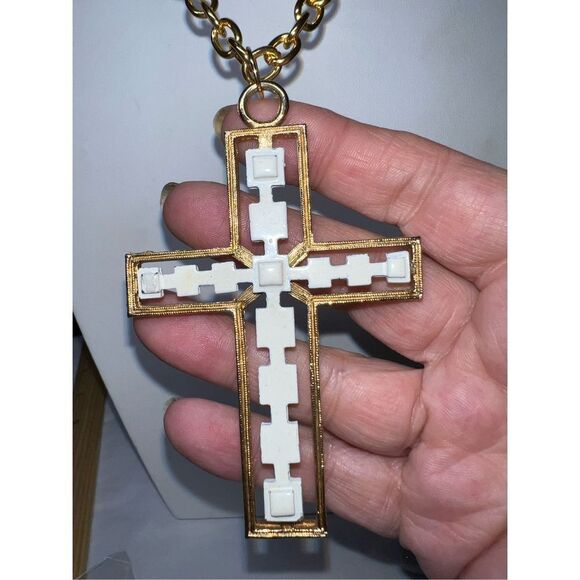 Gold Tone and‎ White Metal Large Modernist Cross Pendant Necklace - Picture 3 of 10